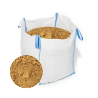 Купить Песок карьерный сеянный мелкой фракции в мешках оптом в Москве от производителя