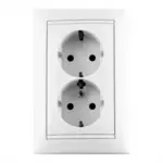 Купить 774422 Розетка 2К+З с крышкой   Valena белый оптом в Москве от производителя