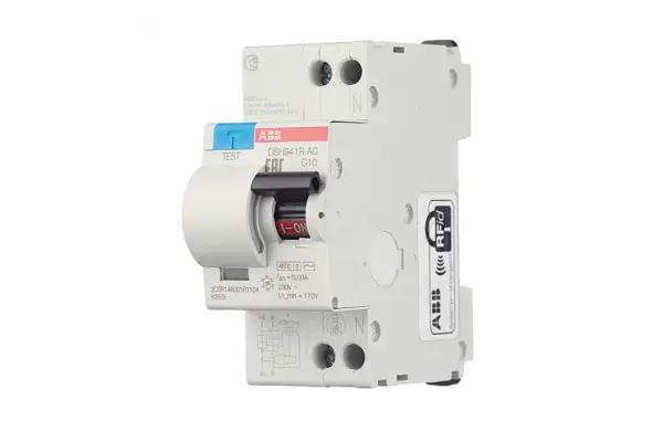 Купить DSH941/С40/0,03А Дифф.автомат 1Р+N 30mA 40А (типАС) оптом в Москве от производителя
